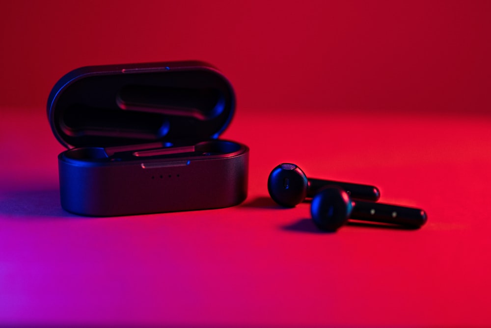 True wireless earbuds