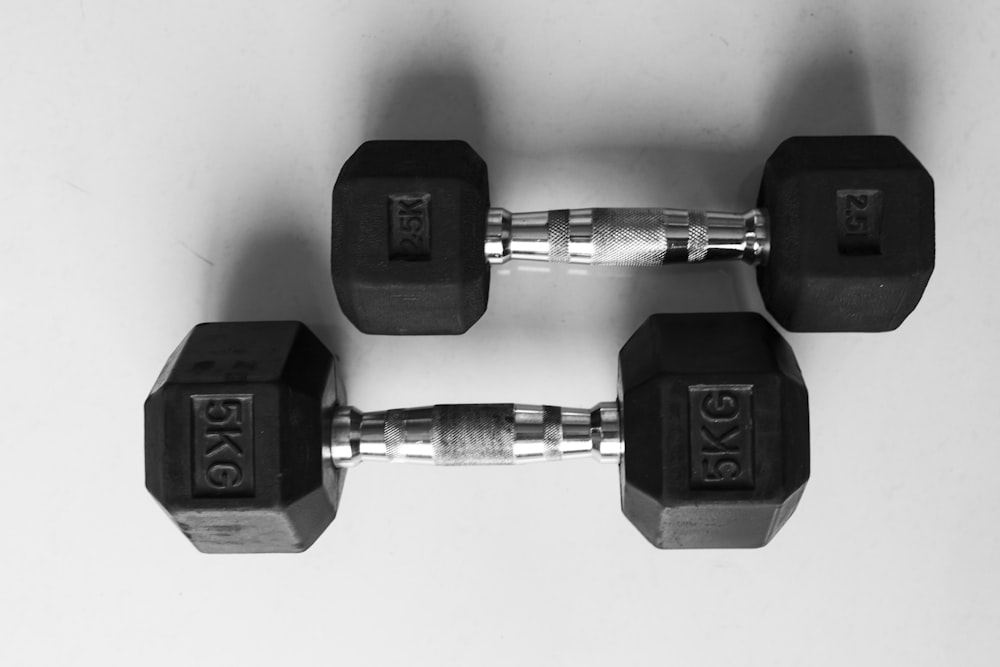 Adjustable dumbbell set