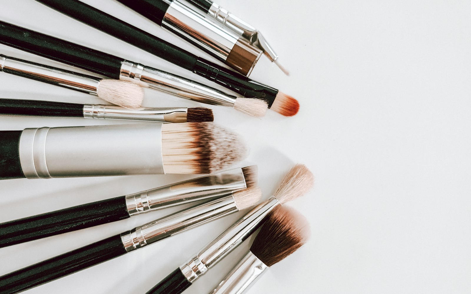 The Five-Minute Face: Everyday Makeup in Five Steps