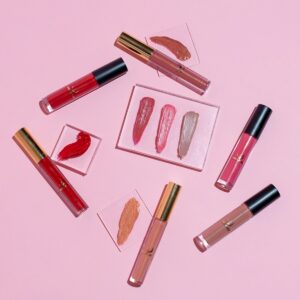Hydrating Lip Oil Gloss — view 3
