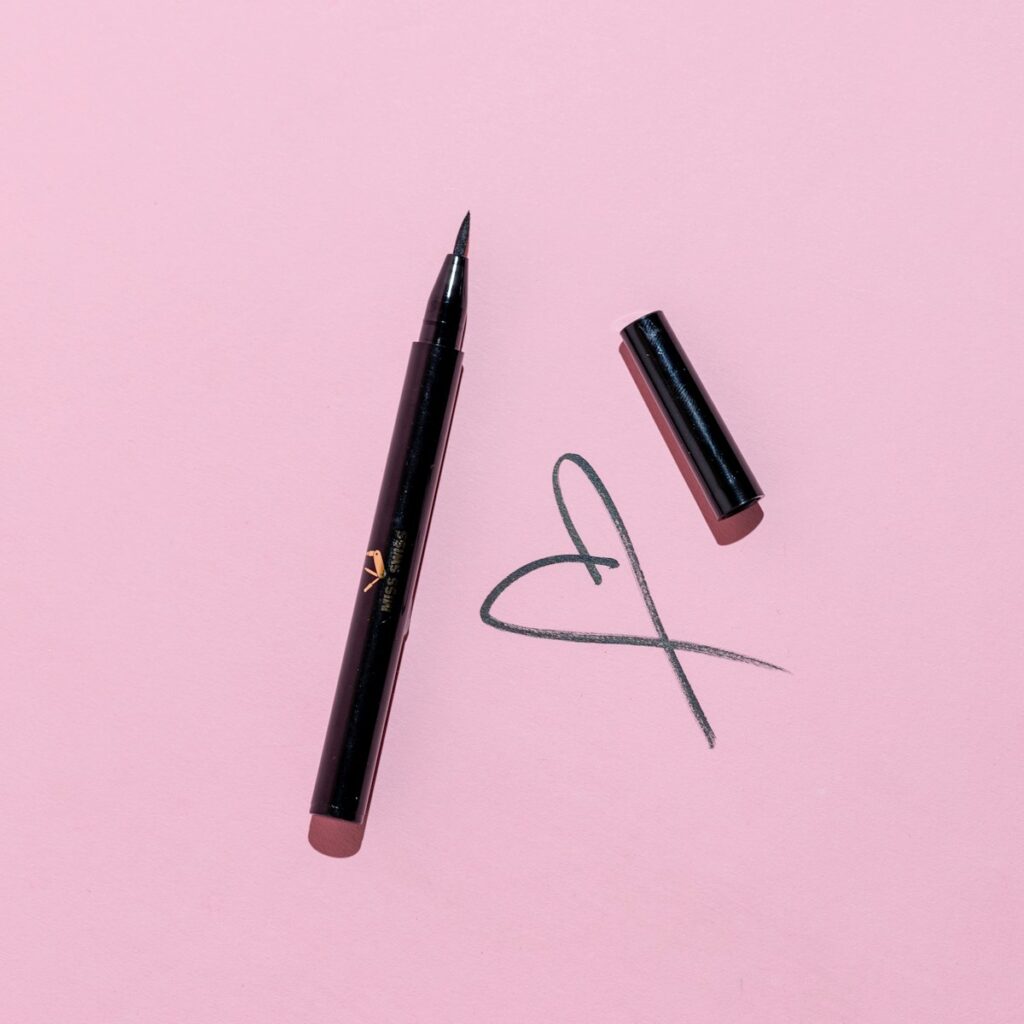 Precision Liquid Eyeliner — view 4